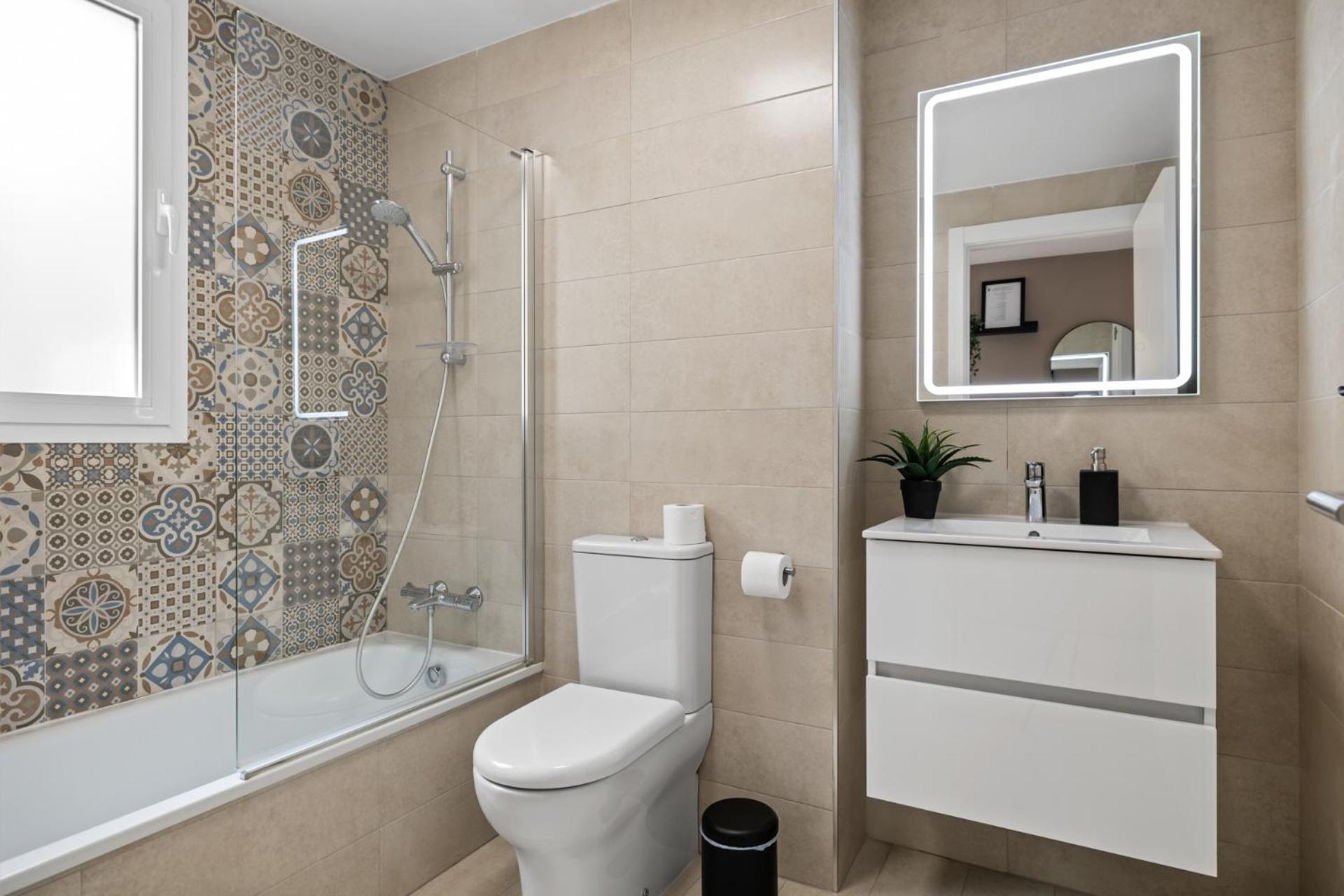 Luxury New Apartment City Center Estepona - Private Parking Exterior foto