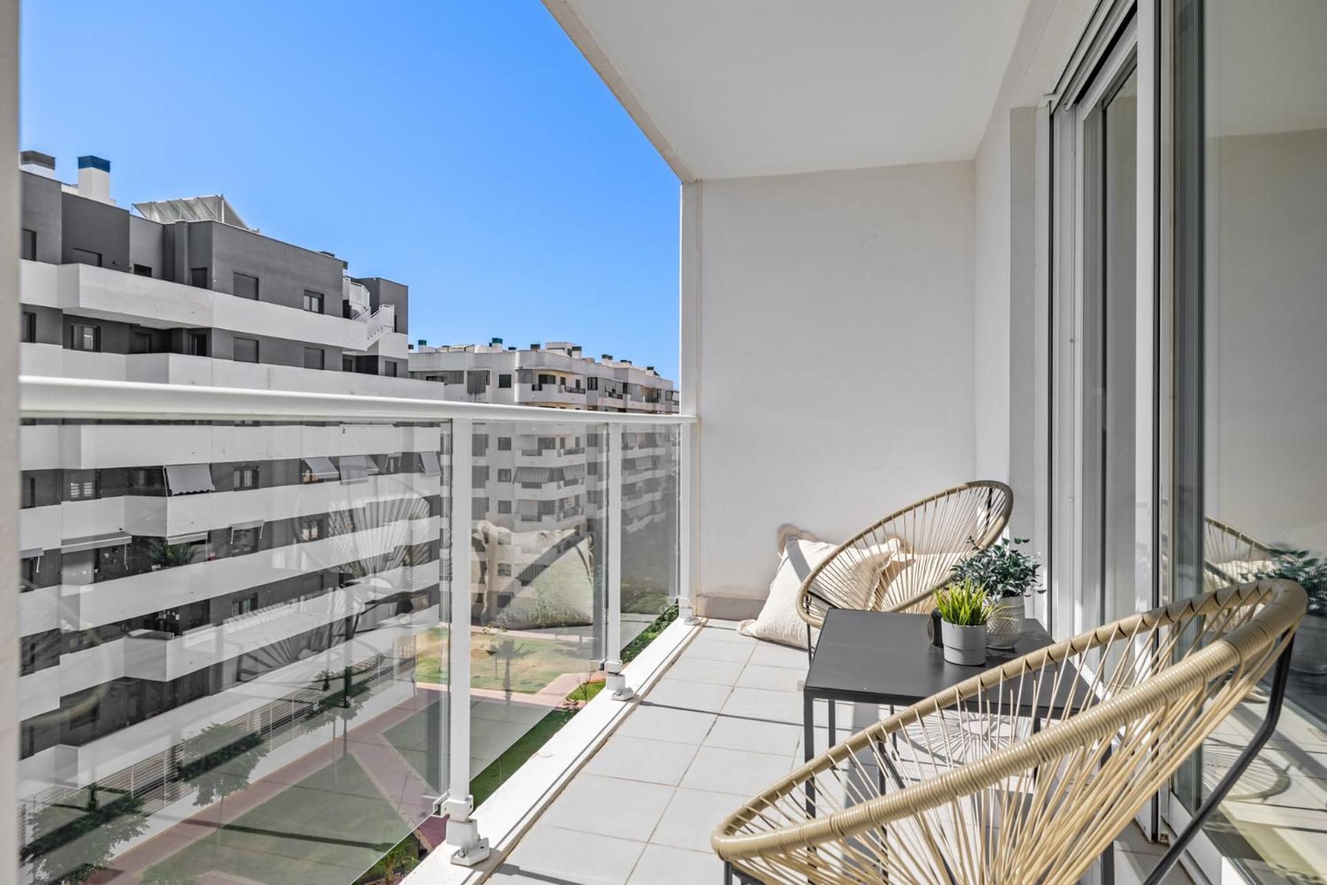 Luxury New Apartment City Center Estepona - Private Parking Exterior foto